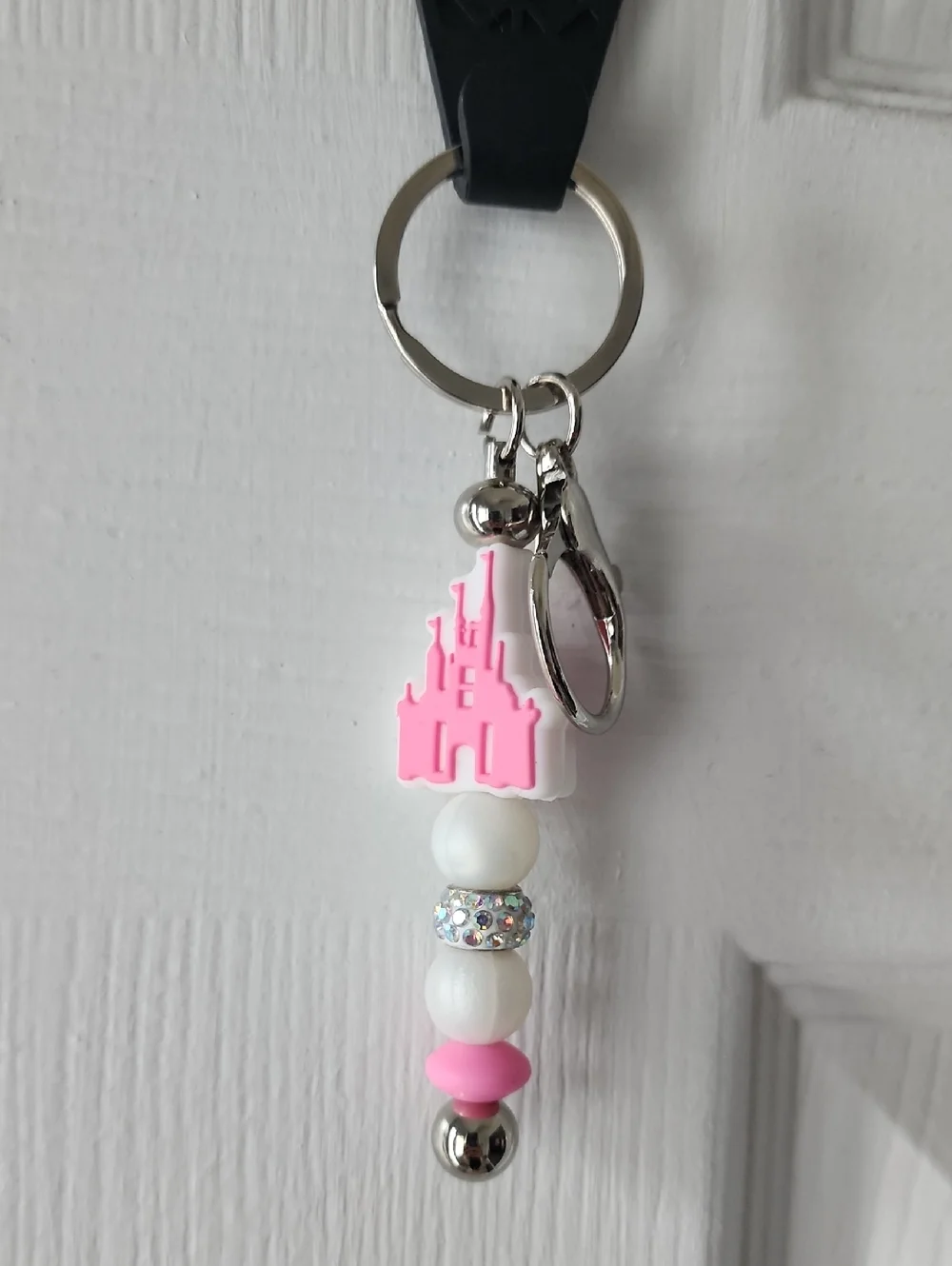 🆕️Pink Castle Decorative Keychain - Picture 6 of 7